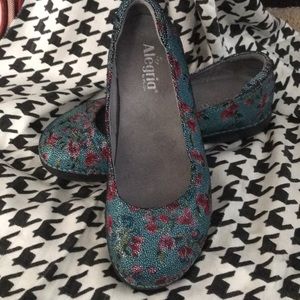 Alegria flats/loafers